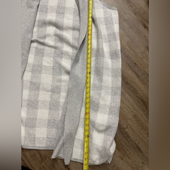 Lane Bryant • Sleeveless Plaid Duster Cardigan Sweater - Picture 9 of 10
